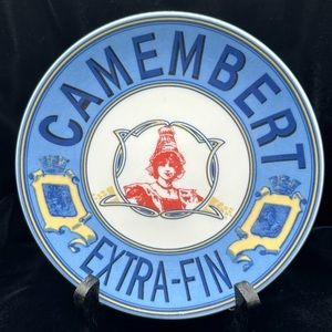 2004 BIA Cordon Bleu Camembert 6 in plate